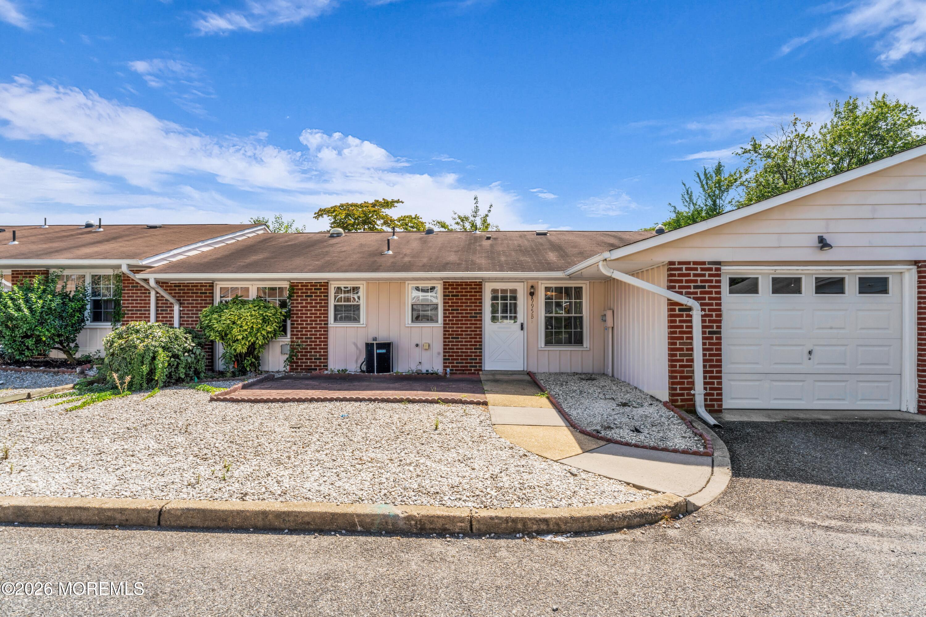 995 Argyll Circle Lakewood NJ 08701