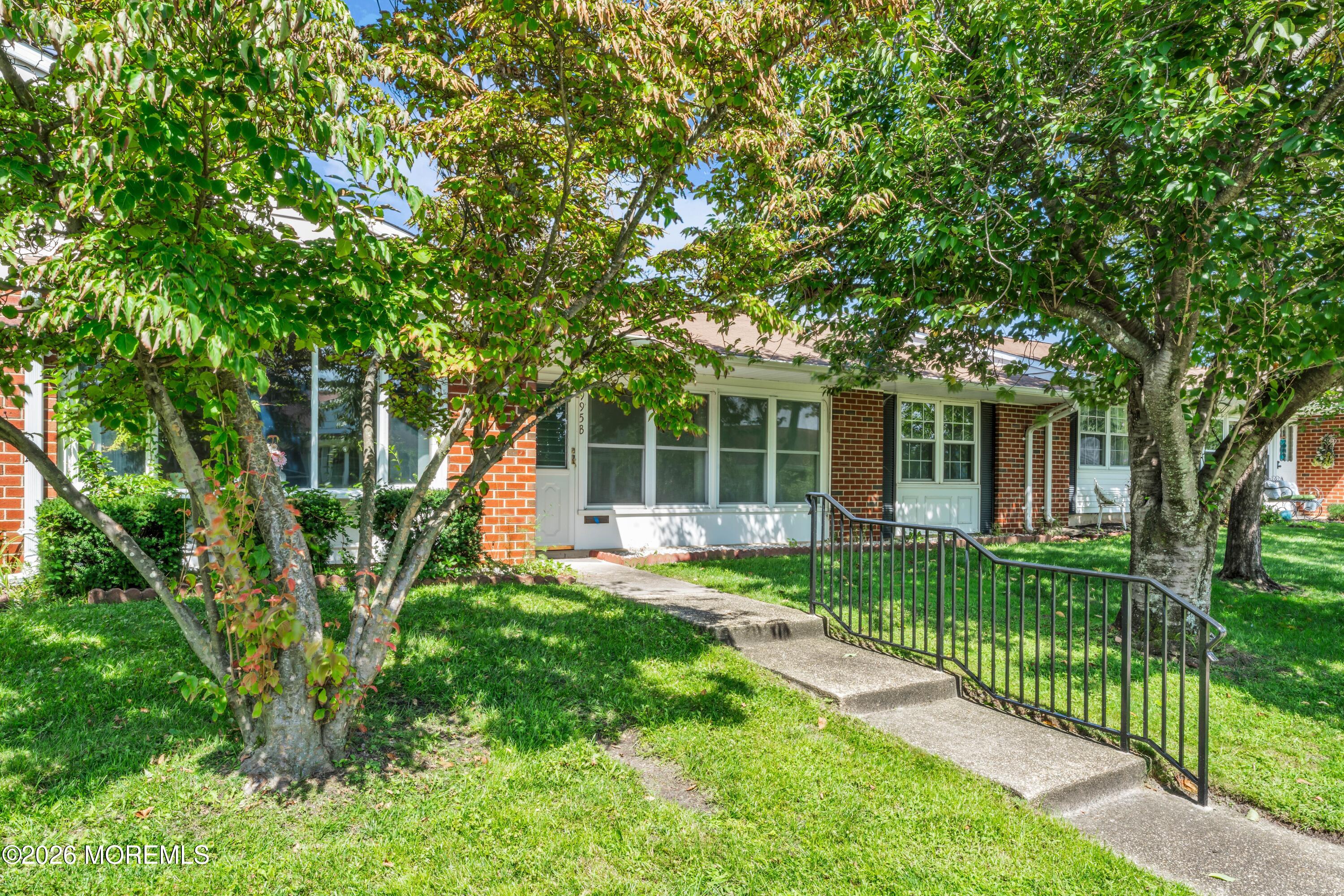 995 Argyll Circle Lakewood NJ 08701