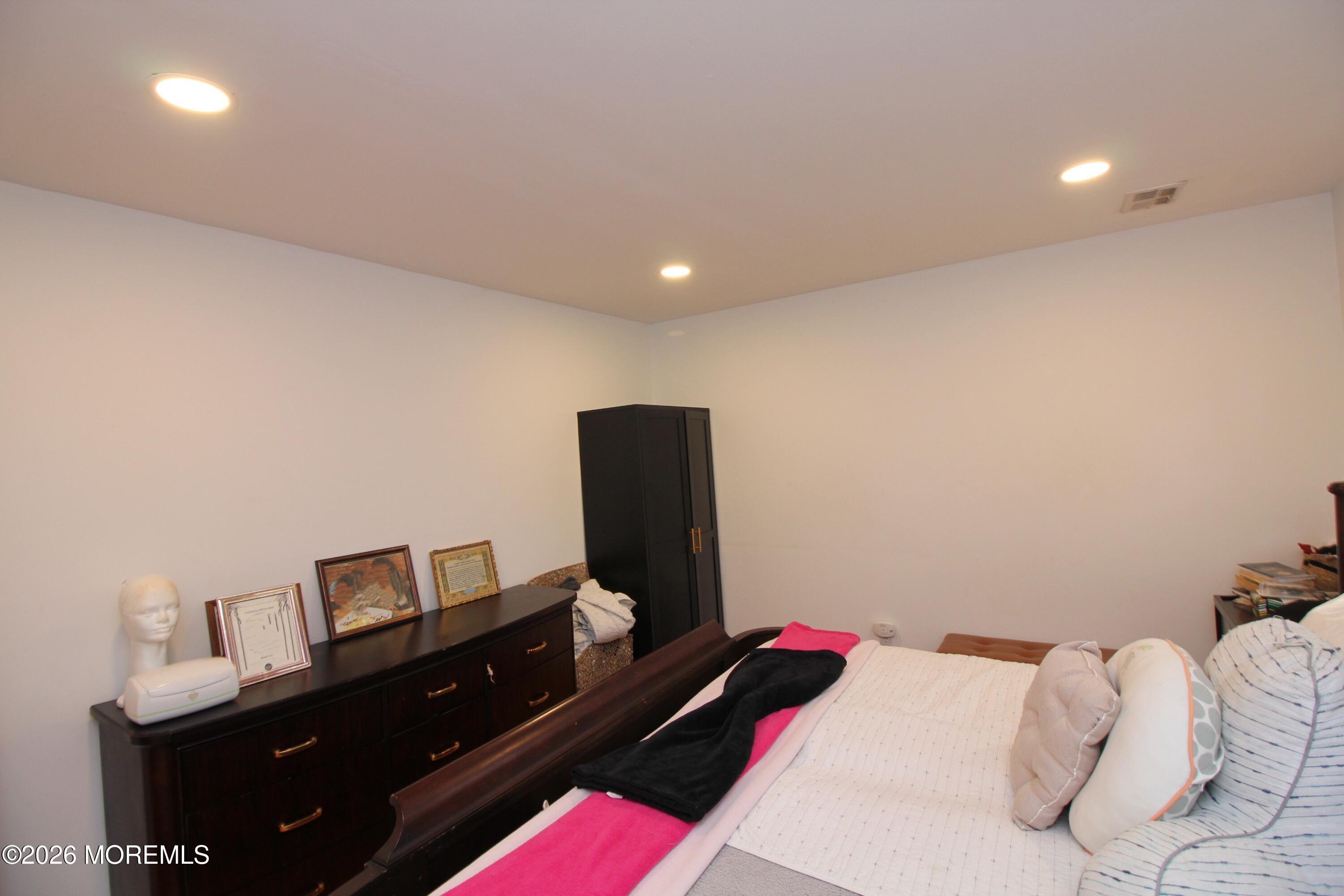 7 Portsmouth Road Englishtown NJ 07726