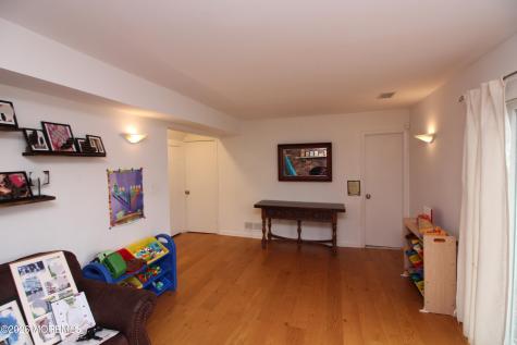 7 Portsmouth Road Englishtown NJ 07726