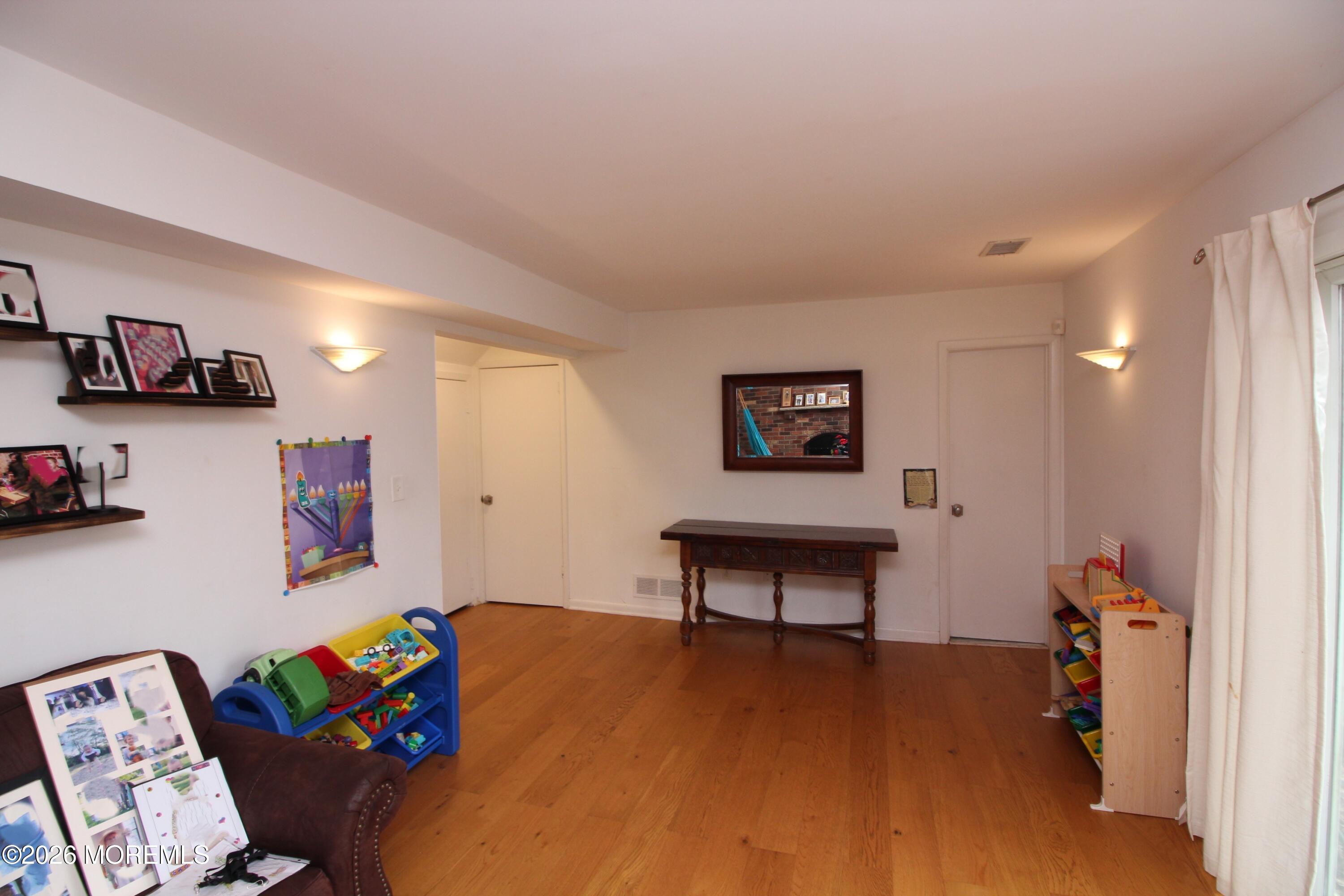 7 Portsmouth Road Englishtown NJ 07726