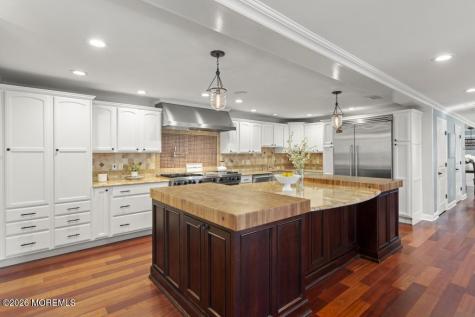 2 Annette Road Fairfield NJ 07004