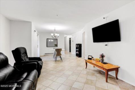 29 Meadow Green Circle Manalapan NJ 07726
