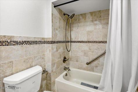 29 Meadow Green Circle Manalapan NJ 07726