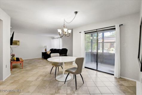 29 Meadow Green Circle Manalapan NJ 07726
