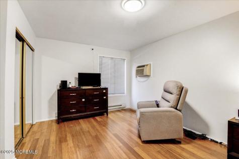 29 Meadow Green Circle Manalapan NJ 07726