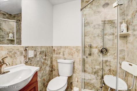 29 Meadow Green Circle Manalapan NJ 07726