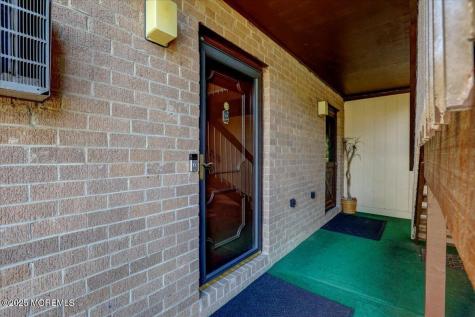 29 Meadow Green Circle Manalapan NJ 07726