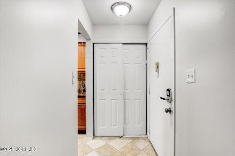 29 Meadow Green Circle Manalapan NJ 07726
