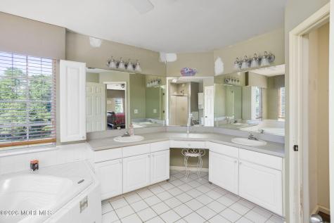 9 Trotter Way Cream Ridge NJ 08514