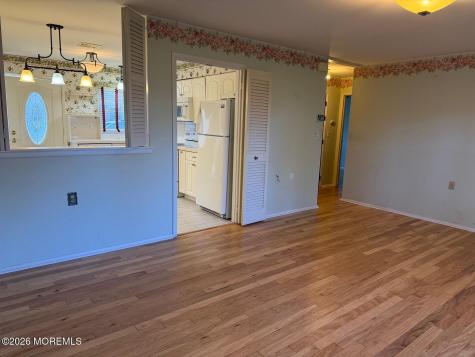 682 New Castle Court Lakewood NJ 08701