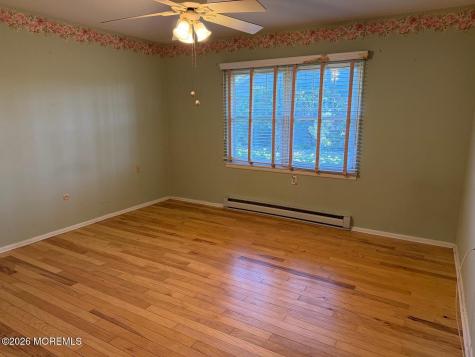 682 New Castle Court Lakewood NJ 08701