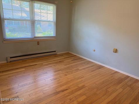 682 New Castle Court Lakewood NJ 08701
