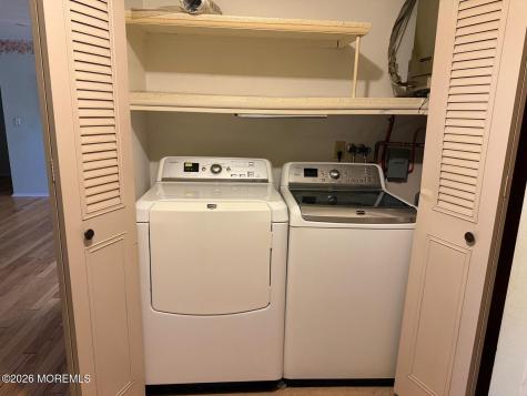 682 New Castle Court Lakewood NJ 08701