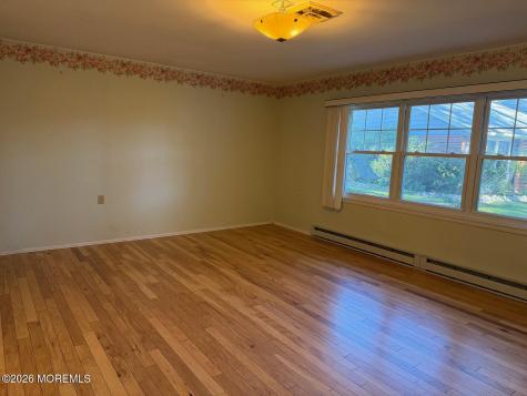 682 New Castle Court Lakewood NJ 08701