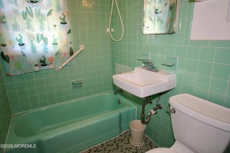 325 Hillside Drive Neptune Township NJ 07753