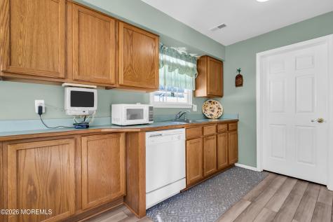 160 Spinnaker Avenue Manahawkin NJ 08050