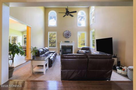 18 Willow Court Manahawkin NJ 08050