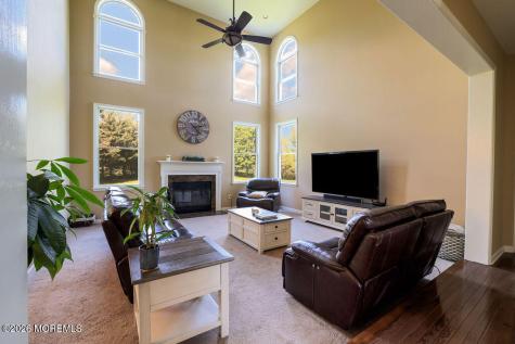 18 Willow Court Manahawkin NJ 08050