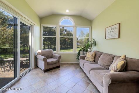 18 Willow Court Manahawkin NJ 08050