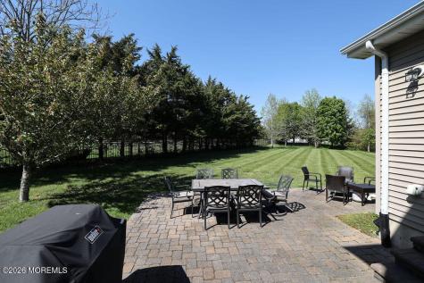 18 Willow Court Manahawkin NJ 08050