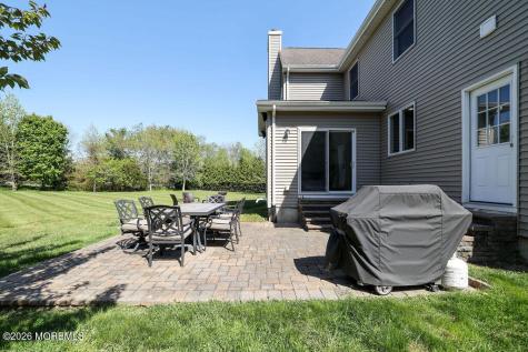 18 Willow Court Manahawkin NJ 08050