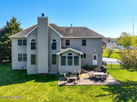 18 Willow Court Manahawkin NJ 08050
