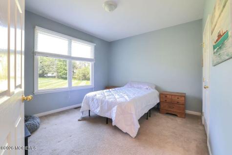 18 Willow Court Manahawkin NJ 08050