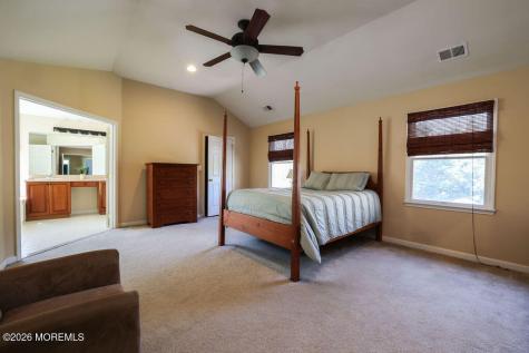 18 Willow Court Manahawkin NJ 08050