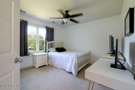 18 Willow Court Manahawkin NJ 08050