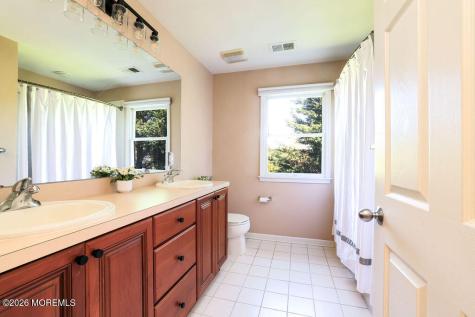 18 Willow Court Manahawkin NJ 08050