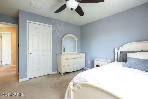 18 Willow Court Manahawkin NJ 08050