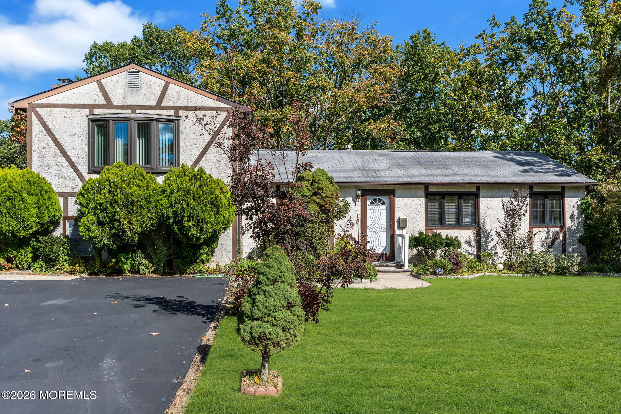 4 Hemlock Road Howell NJ 07731