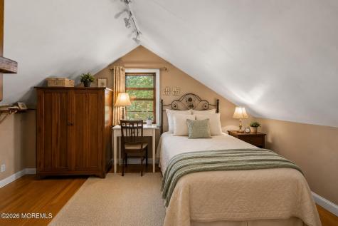 24 Foster Street Middletown NJ 07701
