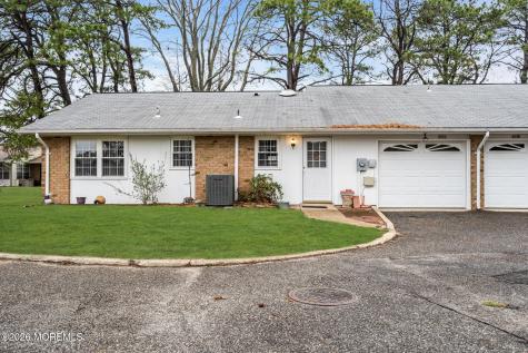 29 Edinburgh Lane Manchester NJ 08759