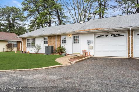 29 Edinburgh Lane Manchester NJ 08759