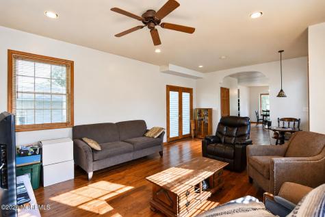 138 Church Street Belford NJ 07718