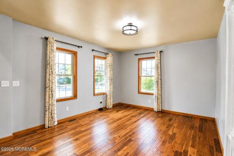 138 Church Street Belford NJ 07718
