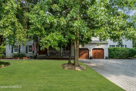 4 Crestview Court Farmingdale NJ 07727