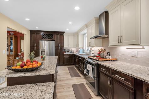 4 Crestview Court Farmingdale NJ 07727