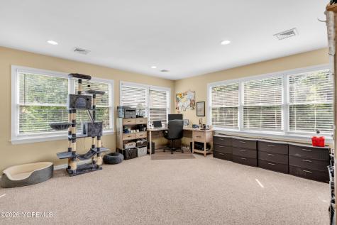 4 Crestview Court Farmingdale NJ 07727