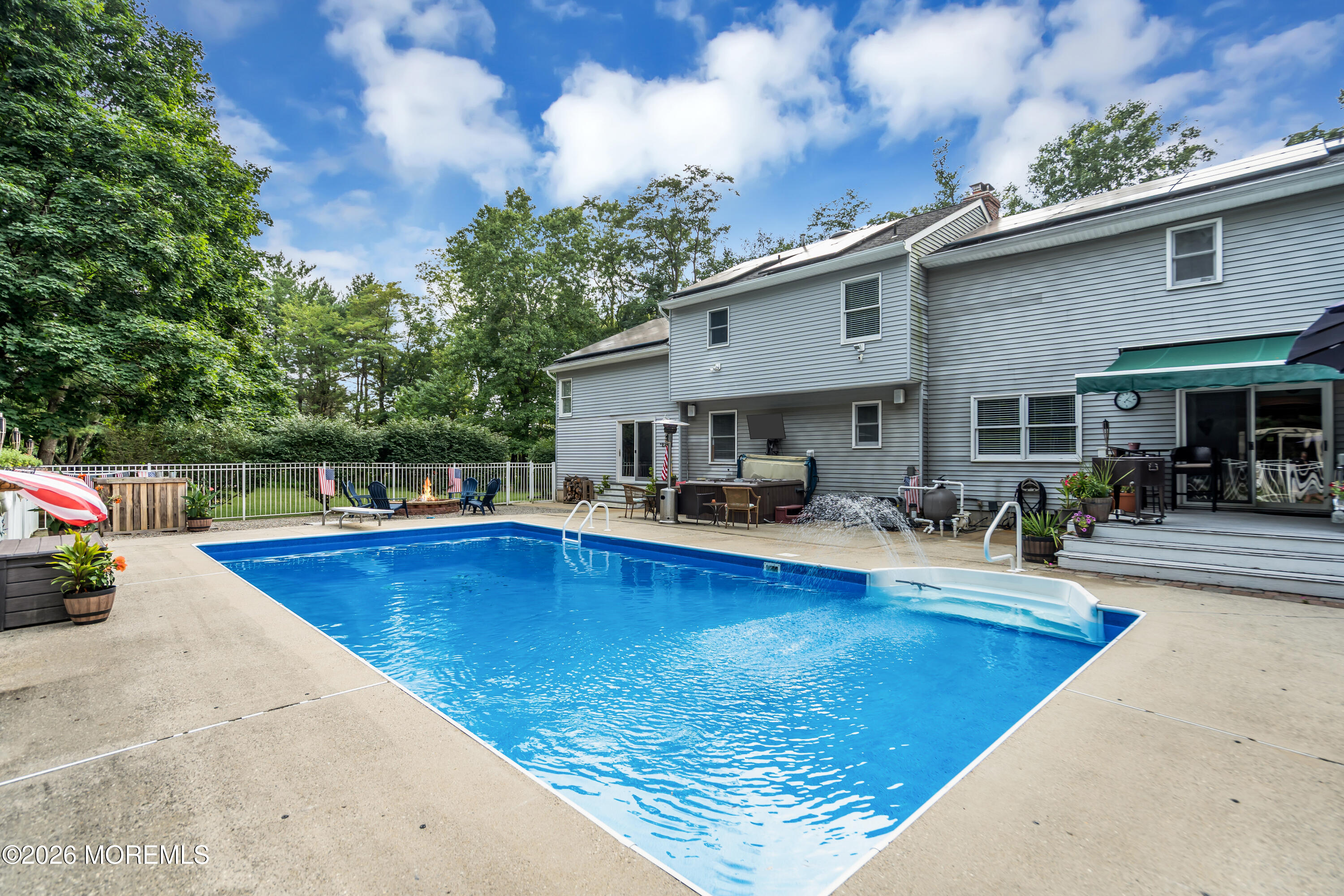 4 Crestview Court Farmingdale NJ 07727