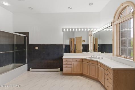 4 Thunder Lane Colts Neck NJ 07722