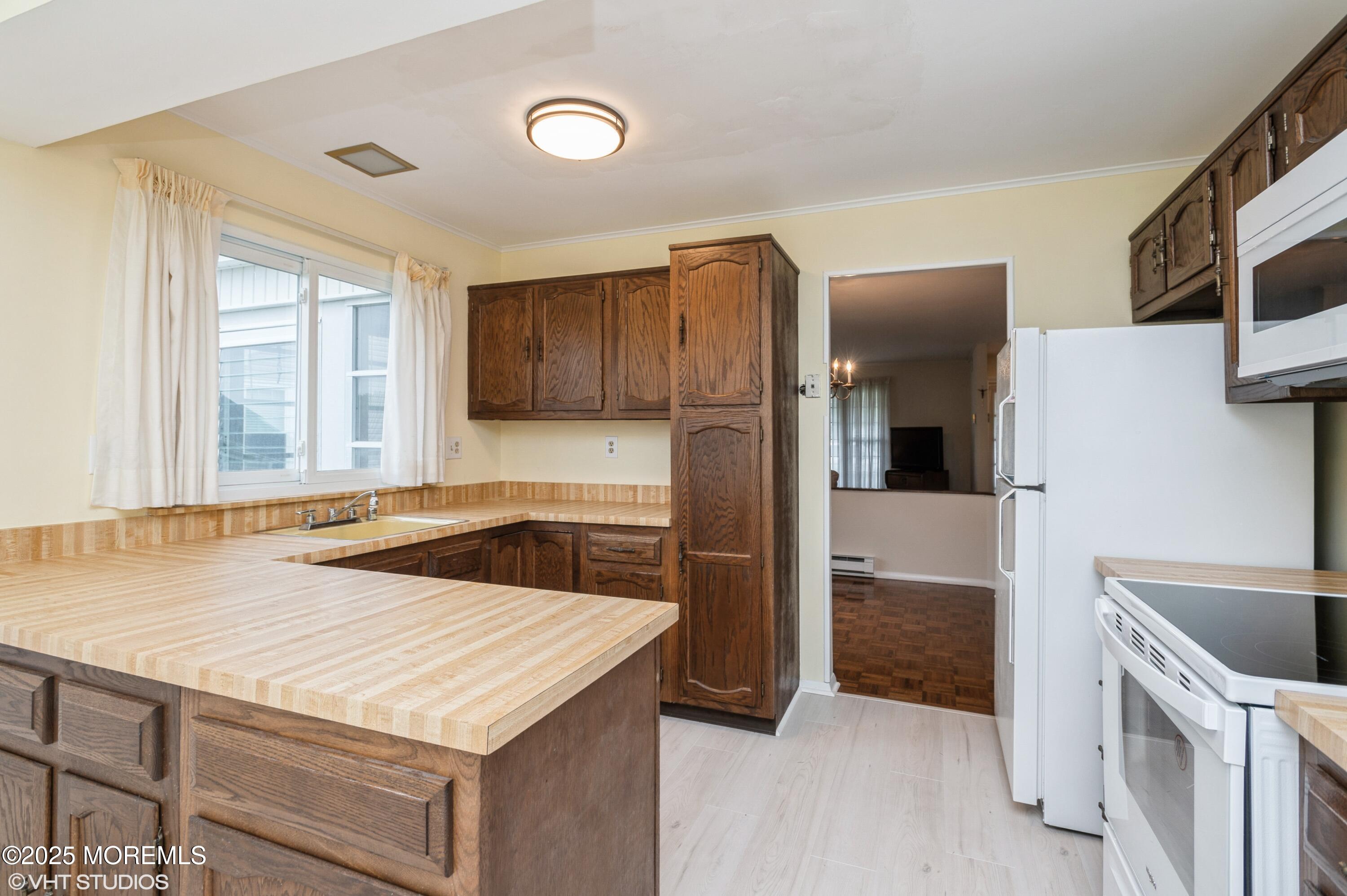 25 Gladstone Avenue Manchester NJ 08759