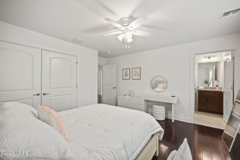 9 Gatarz Court East Brunswick NJ 08816