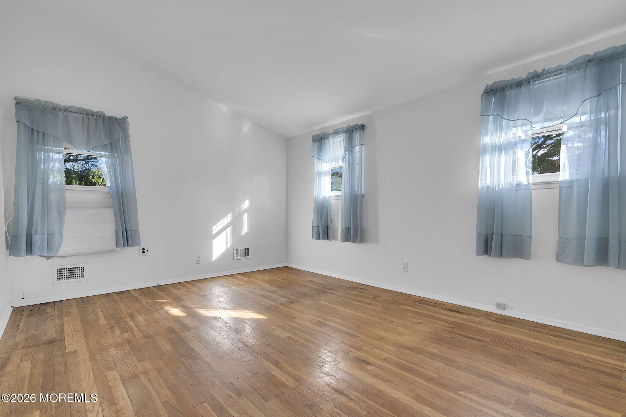 6 Pearl Road East Brunswick NJ 08816