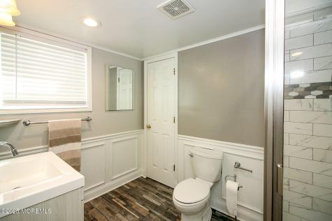 43 Darien Road Howell NJ 07731