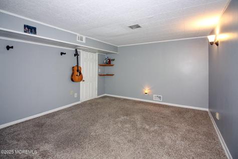 43 Darien Road Howell NJ 07731