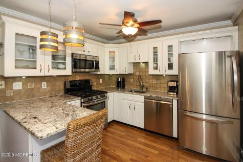 43 Darien Road Howell NJ 07731