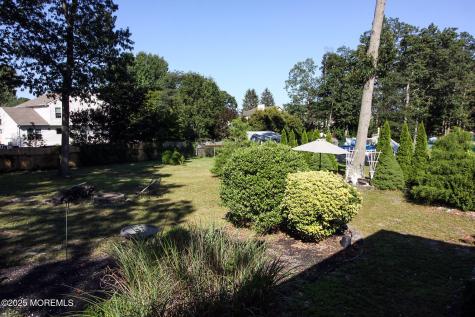43 Darien Road Howell NJ 07731